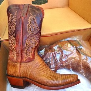 Luchesse boots size 7